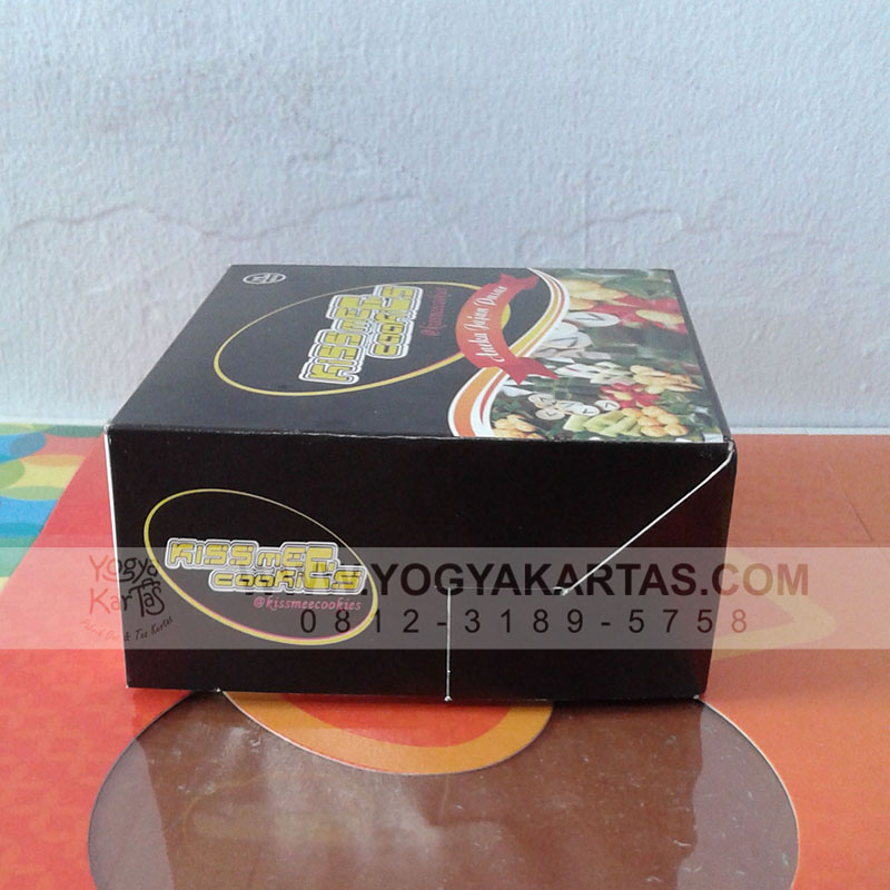 Kemasan-Kertas_yogyakartas.com_Dus_Roti_29.jpg